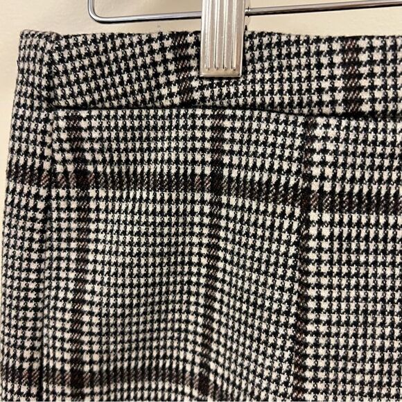 Heartloom plaid mini skirt.   Size M/L - Picture 3 of 11